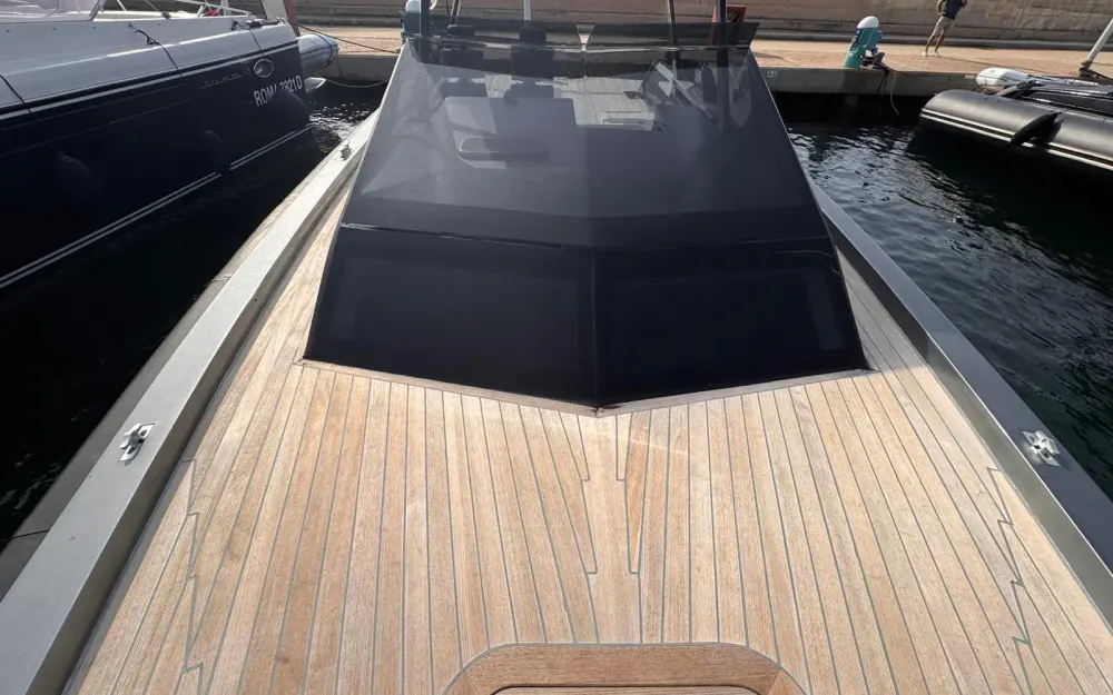 slider 6 Wally Power 47