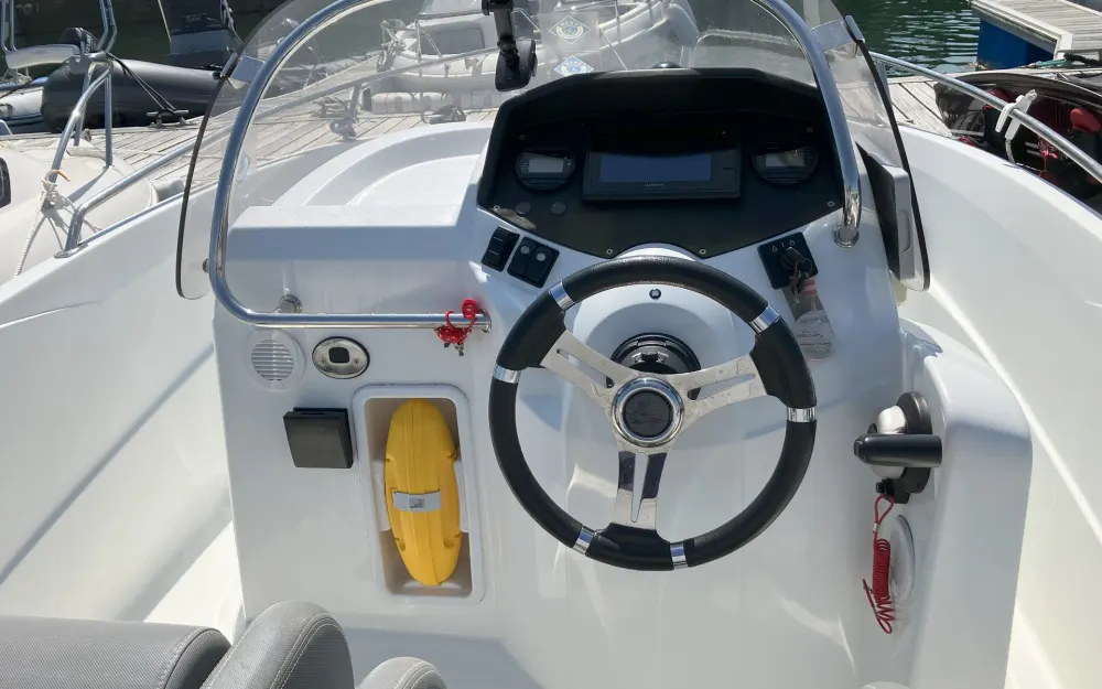 slider 3 Beneteau Flyer 550 Open S2