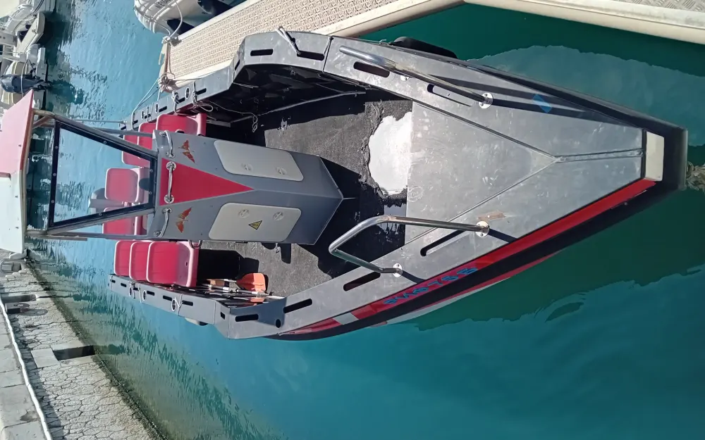 slider 0 Bateau de transport russe puissant