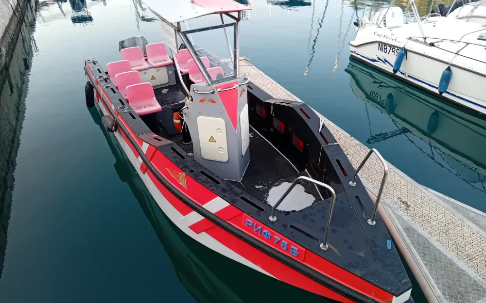 slider 6 Bateau de transport russe puissant