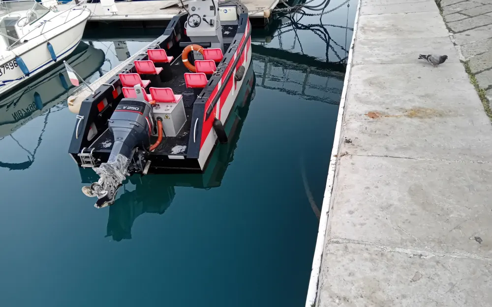 slider 7 Bateau de transport russe puissant