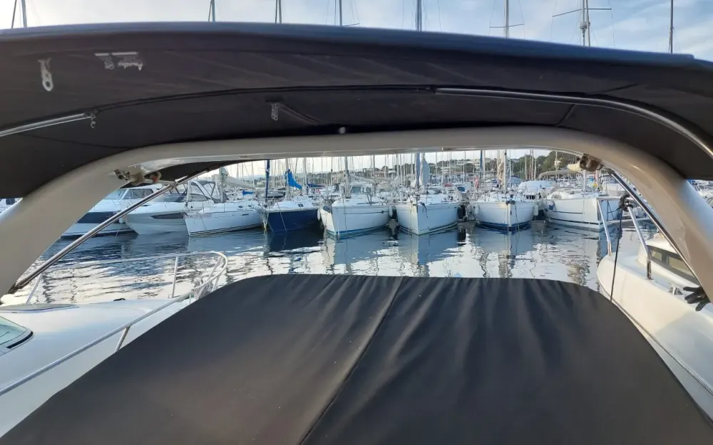 slider 20 Regal 2300 bow rider