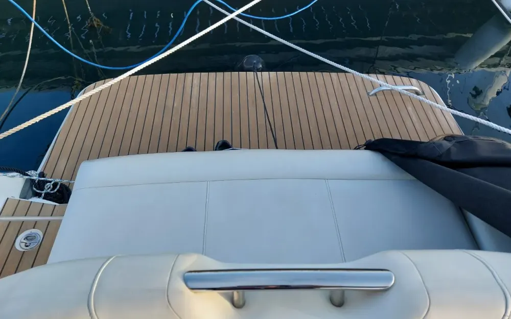 slider 2 Regal 2300 bow rider