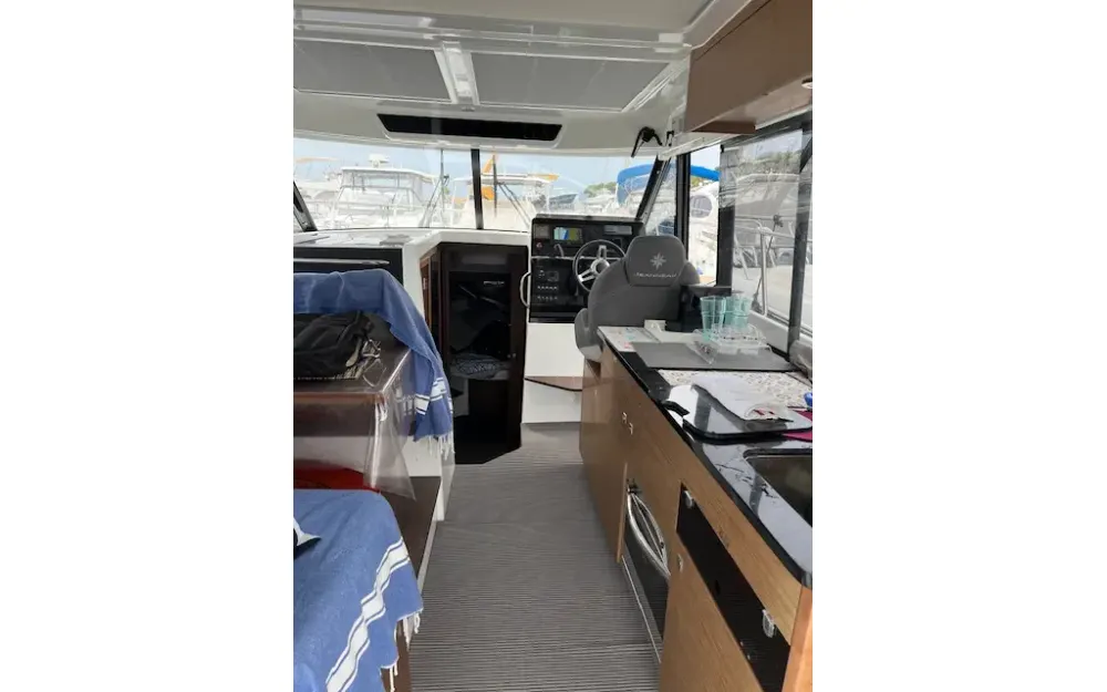 slider 3 Jeanneau Merry Fisher 1095