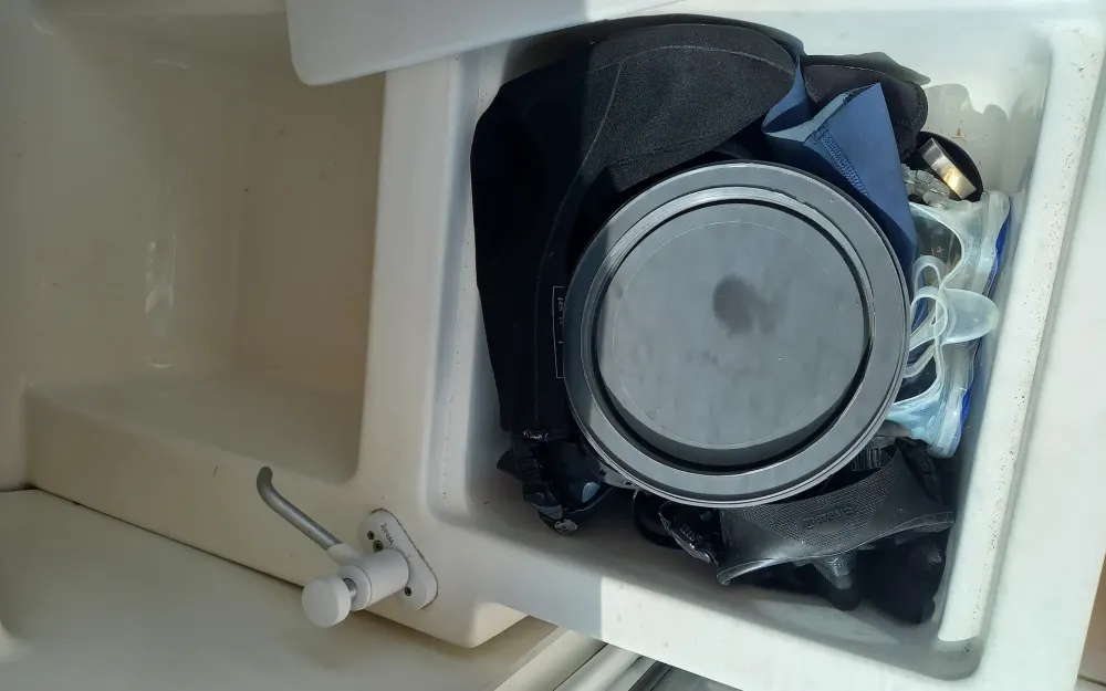 slider 9 Beneteau Antares 650 HB