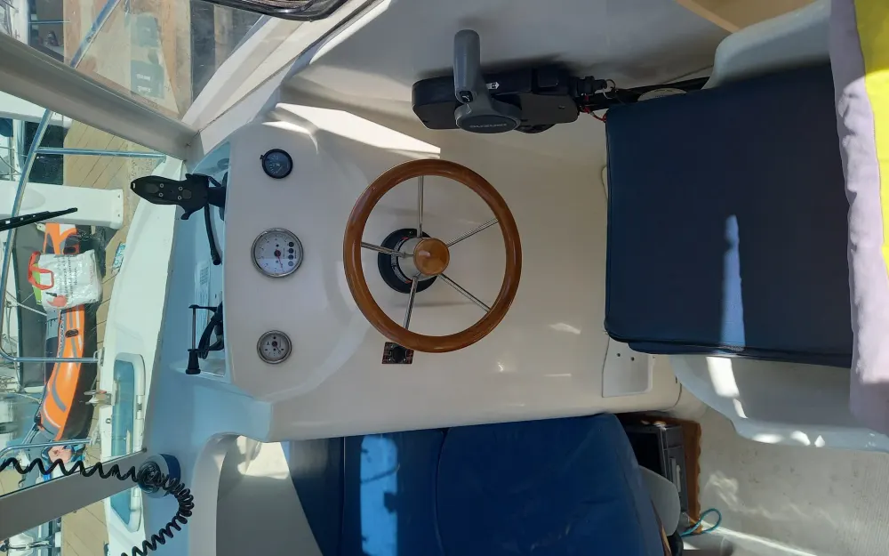 slider 21 Beneteau Antares 650 HB