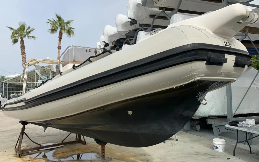 slider 2 Joker Boat Clubman 22