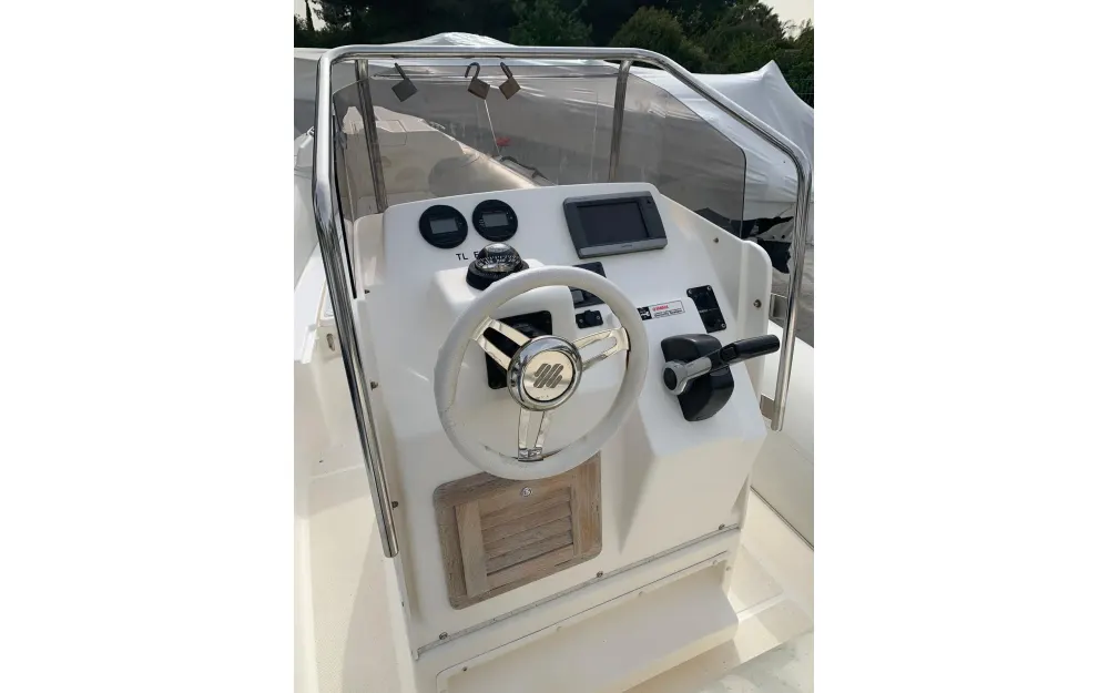 slider 7 Joker Boat Clubman 22