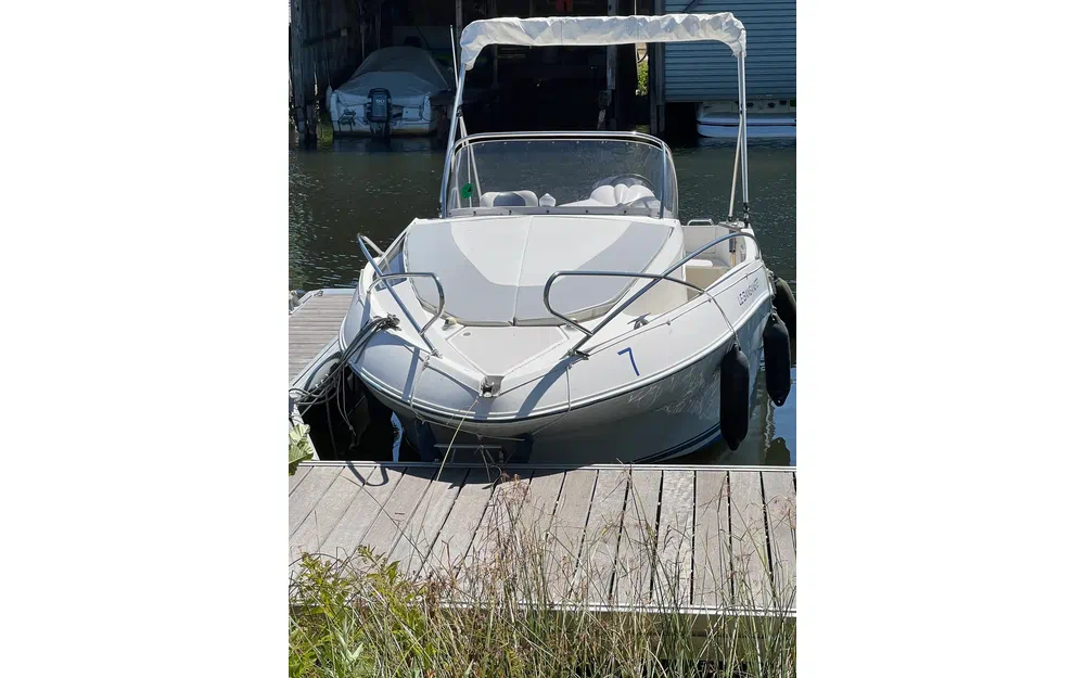 QuicksilverQuicksilver 635 WA Commander