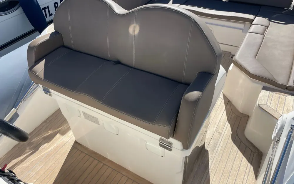 slider 9 Joker Boat Clubman 28