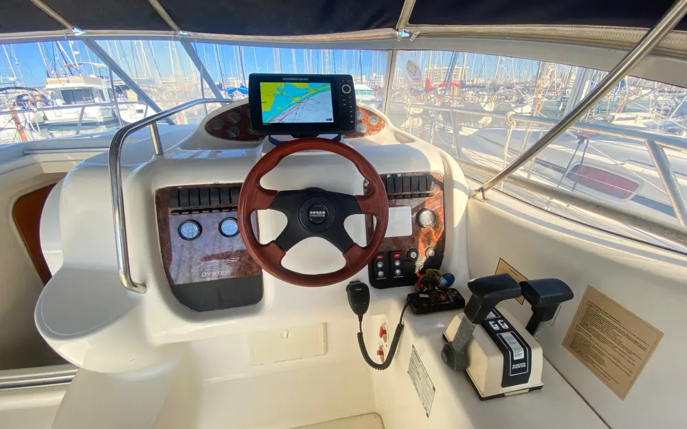 slider 10 Sessa Marine Oyster 34