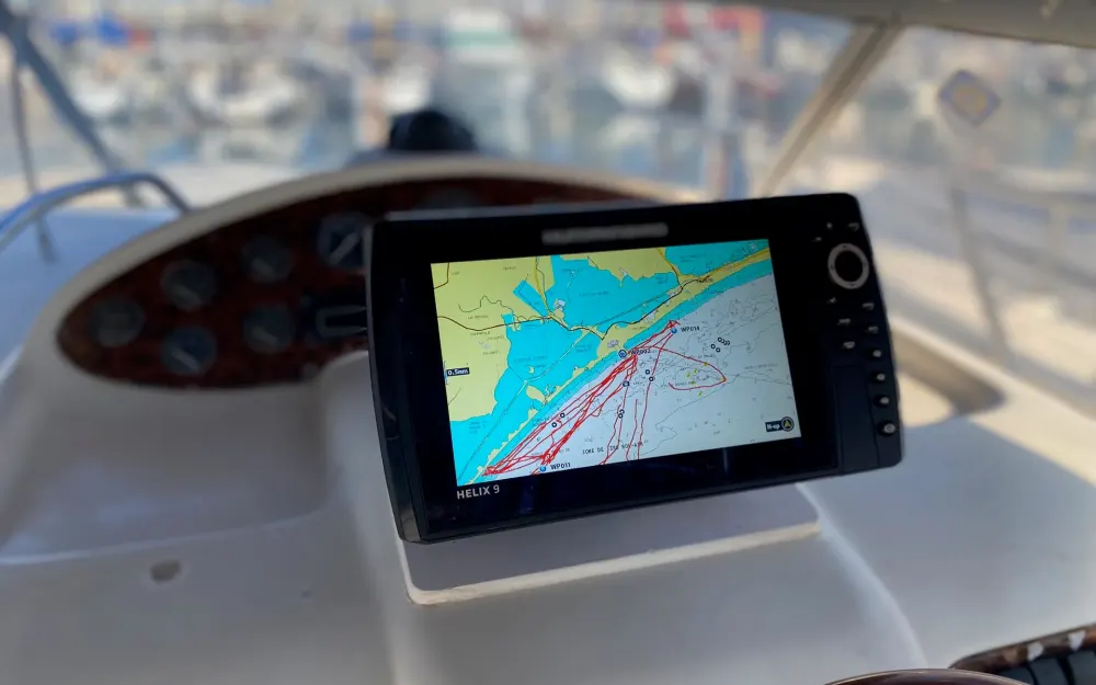 slider 11 Sessa Marine Oyster 34