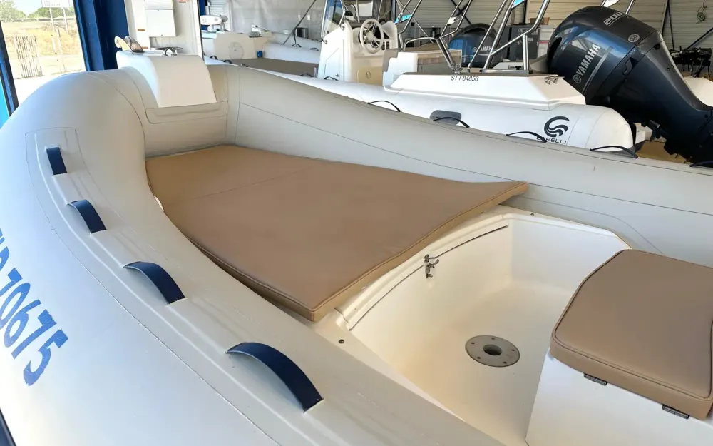 slider 1 Capelli Tempest 626