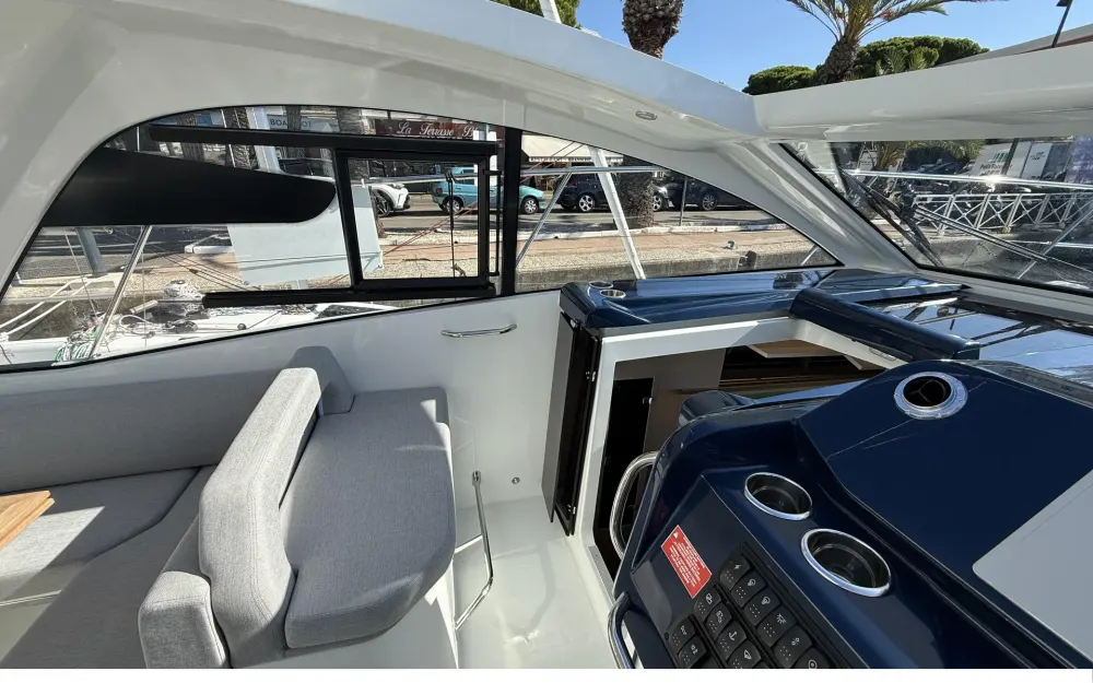 slider 15 Beneteau Gran Turismo 36