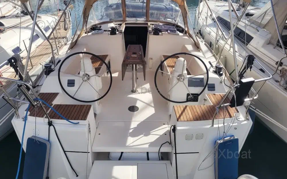 slider 11 Dufour 375