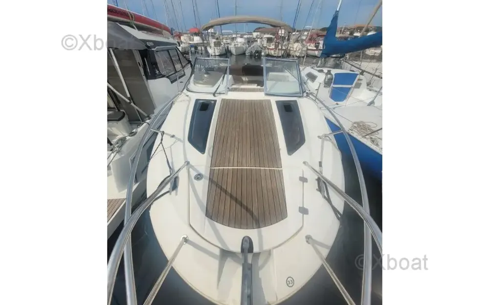slider 6 Jeanneau Cap Camarat 7.5 DC