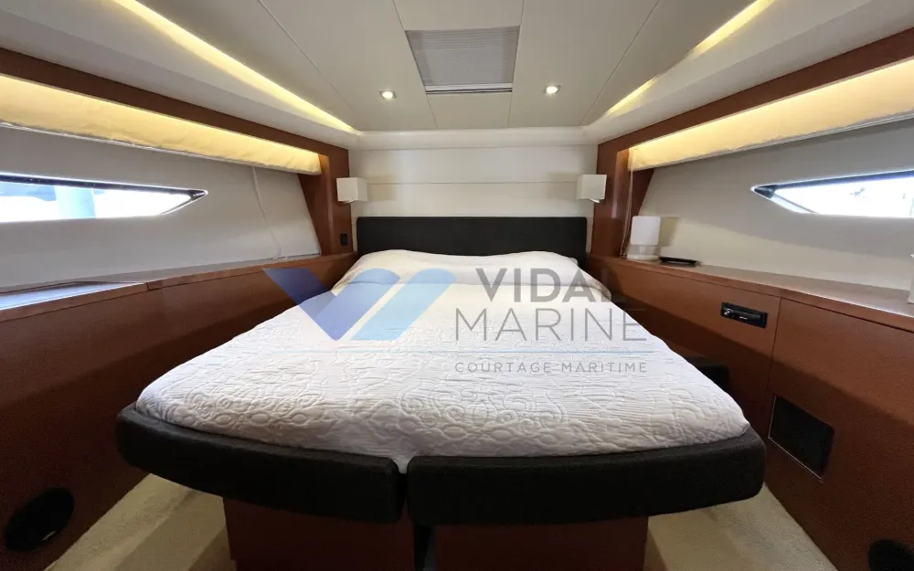 slider 11 Jeanneau Prestige 500 Fly
