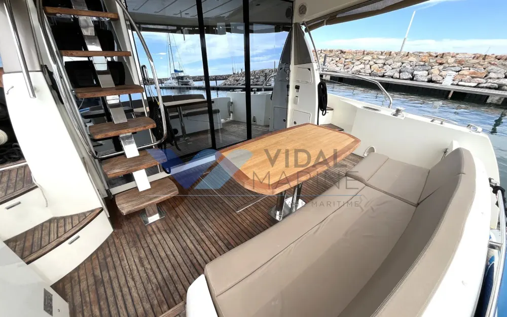 slider 12 Jeanneau Prestige 500 Fly