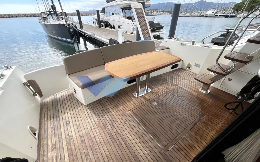slider 14 Jeanneau Prestige 500 Fly