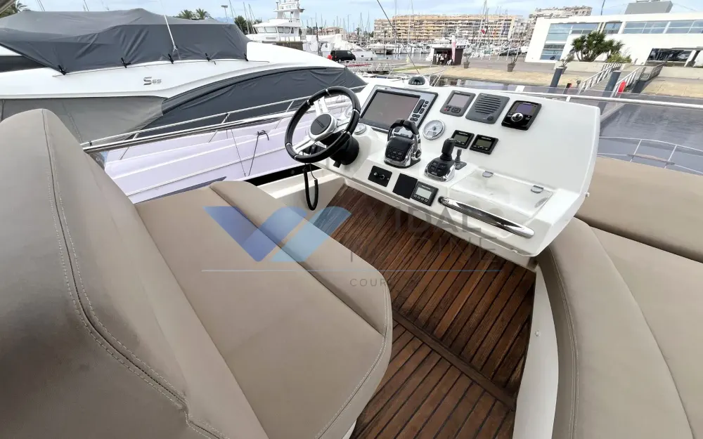 slider 16 Jeanneau Prestige 500 Fly
