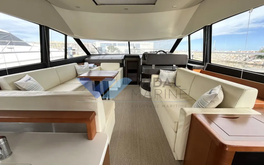 slider 3 Jeanneau Prestige 500 Fly