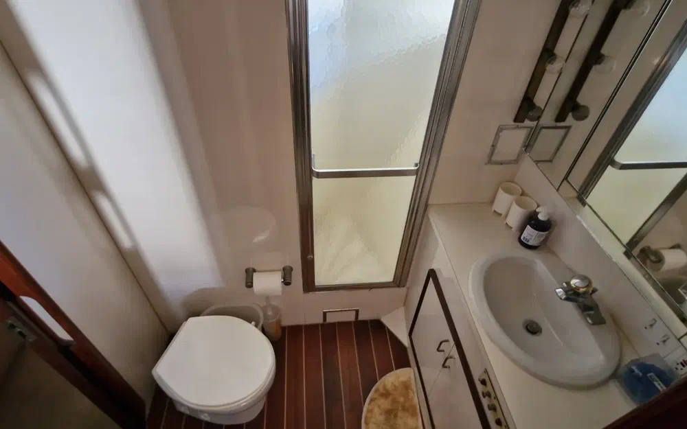 slider 14 Hatteras 60