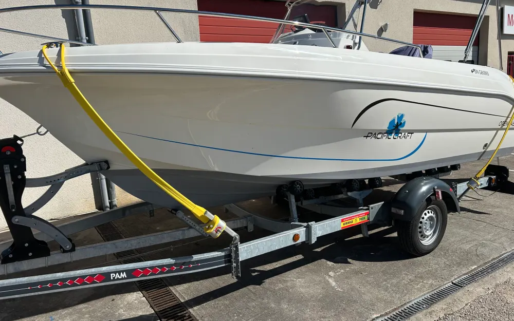 slider 0 Pacific Craft  545 Open