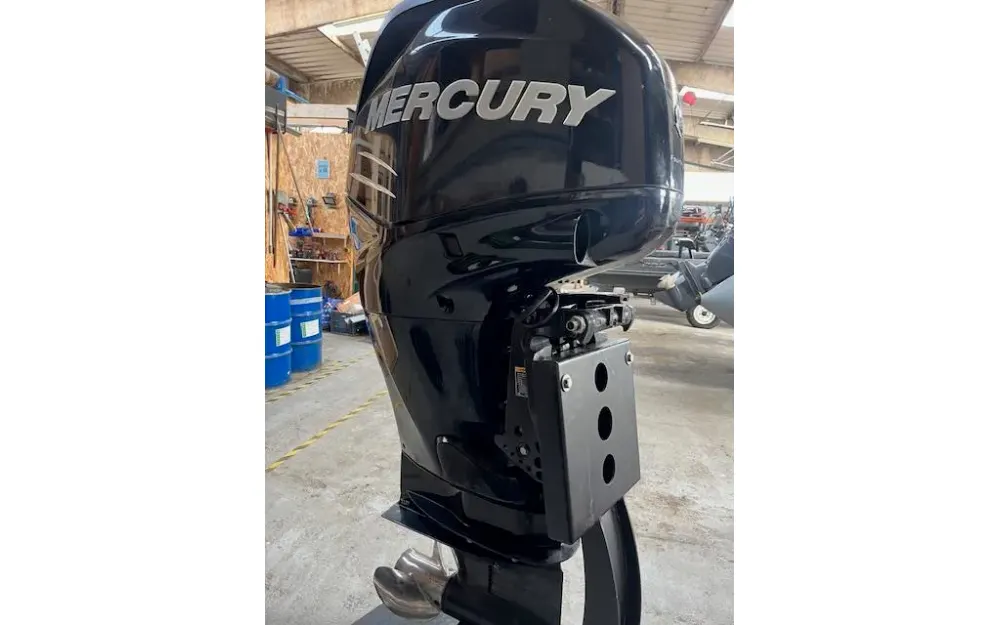 slider 0 MERCURY VERADO 200 CV L4 323 Heures