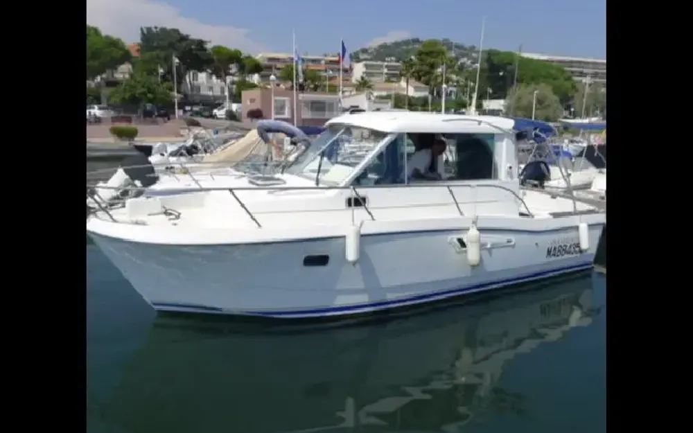 slider 0 Beneteau Antares 7.60
