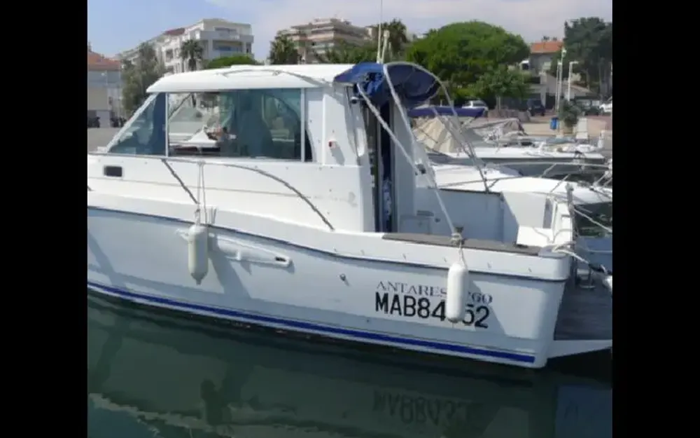 slider 2 Beneteau Antares 7.60