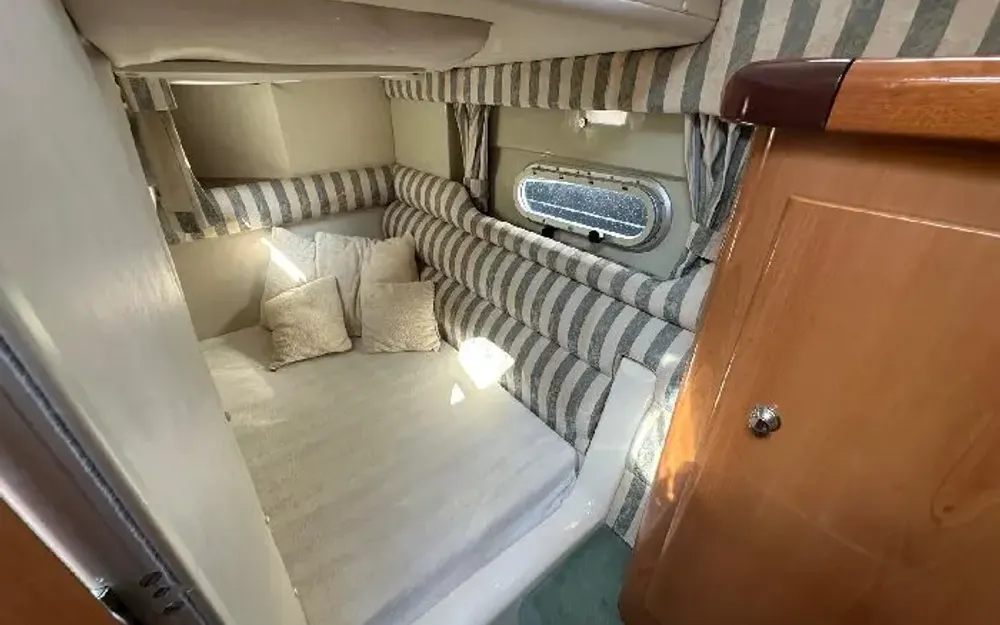 slider 23 Sealine Bolero 28