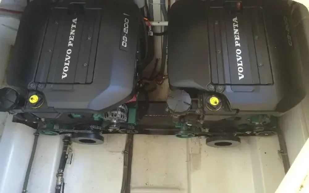 slider 26 Sealine Bolero 28