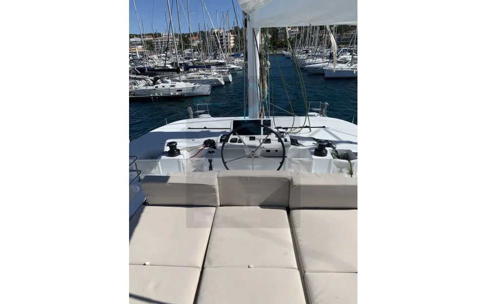 slider 9 Lagoon  50