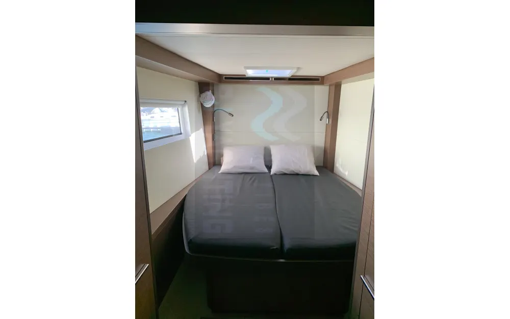 slider 13 Lagoon  50