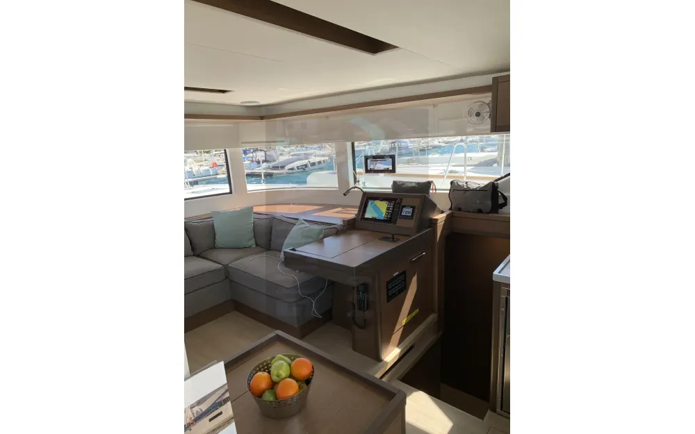 slider 17 Lagoon  50