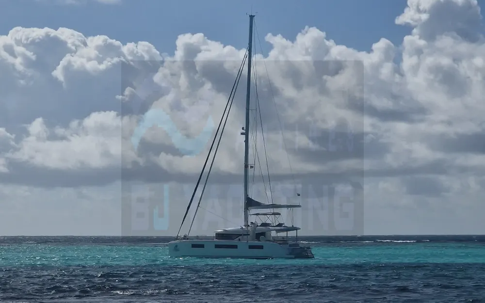 slider 21 Lagoon  50