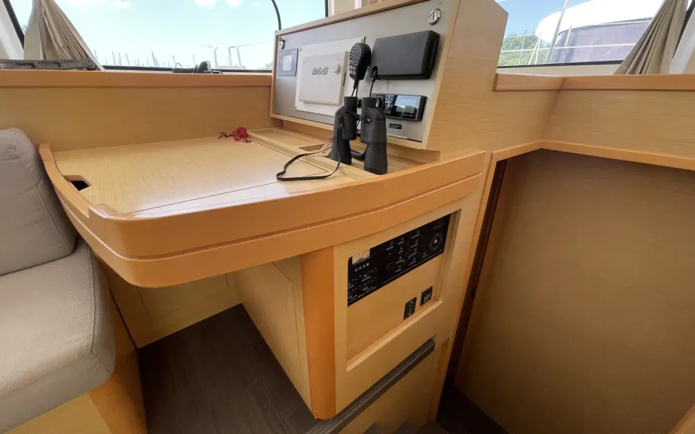slider 10 Lagoon  42