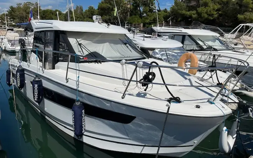 slider 0 Jeanneau Merry Fisher 895 Offshore