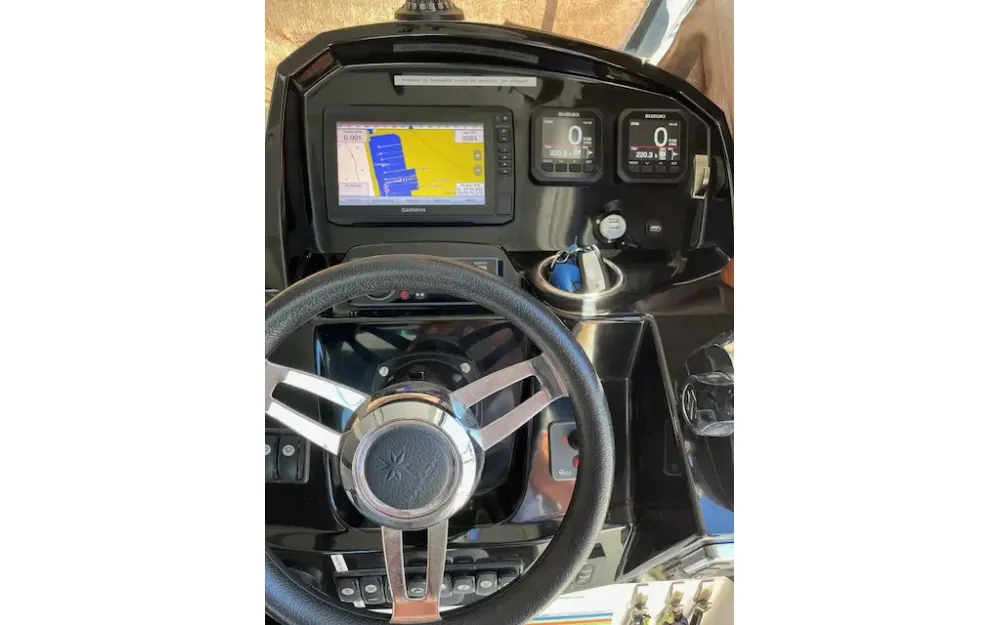 slider 7 Jeanneau Merry Fisher 895 Offshore
