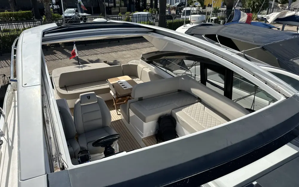 slider 20 Fairline  45