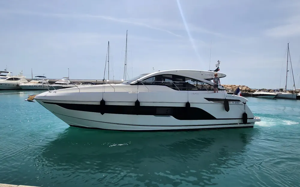 slider 5 Fairline  45