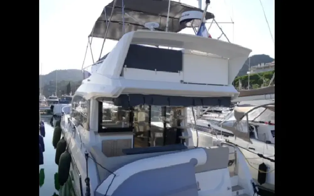 slider 2 Sealine  F430