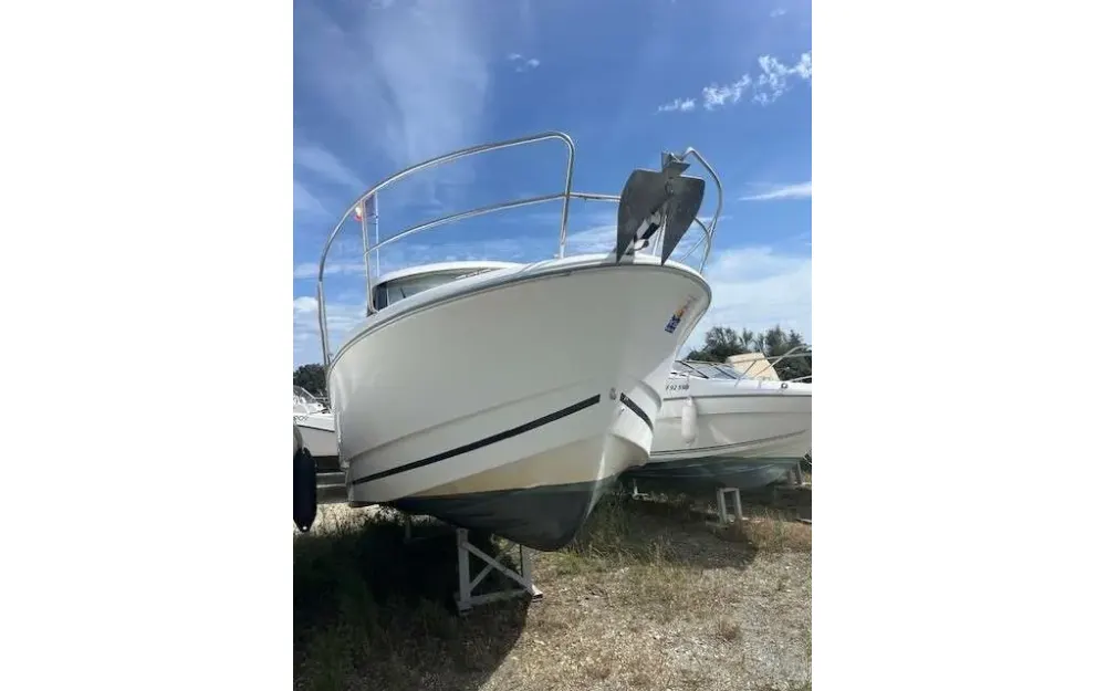 slider 4 Jeanneau Merry Fisher 755