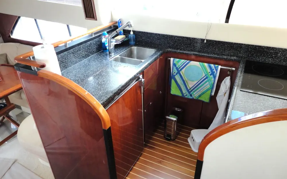 slider 14 Fairline Phantom 50