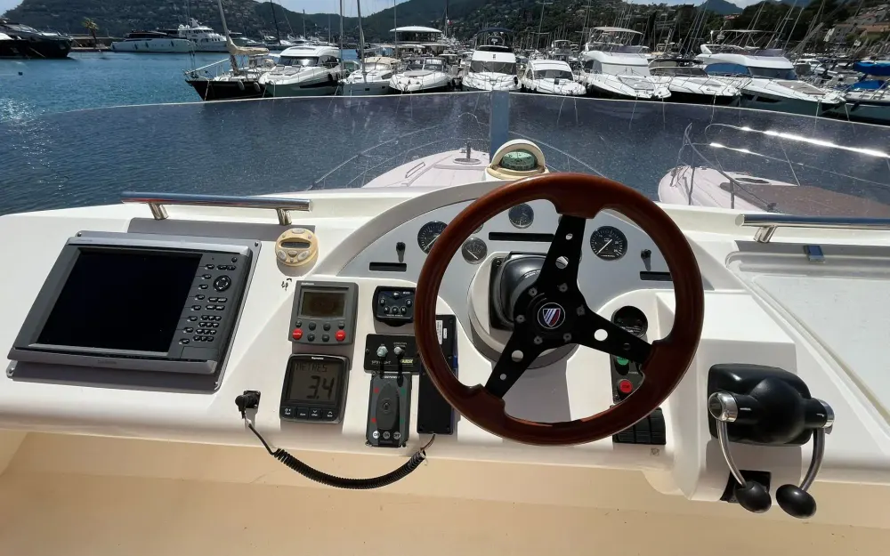 slider 6 Fairline Phantom 50