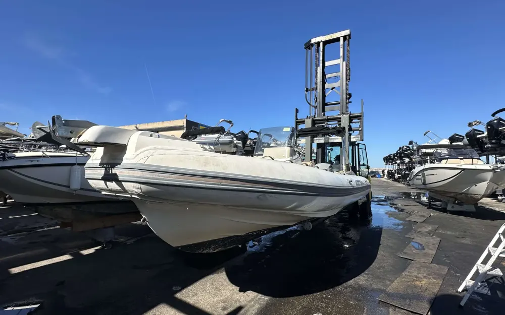 slider 1 Capelli Tempest 775