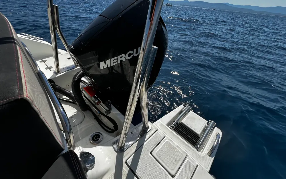 slider 7 Beneteau Flyer 6.6 SUNdeck