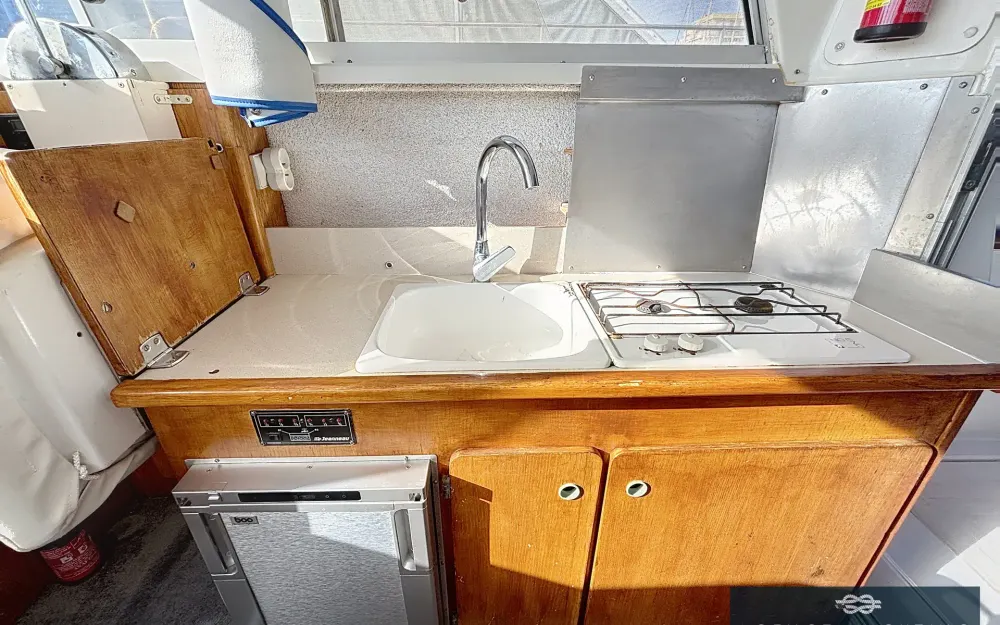 slider 8 Jeanneau Albatros 750