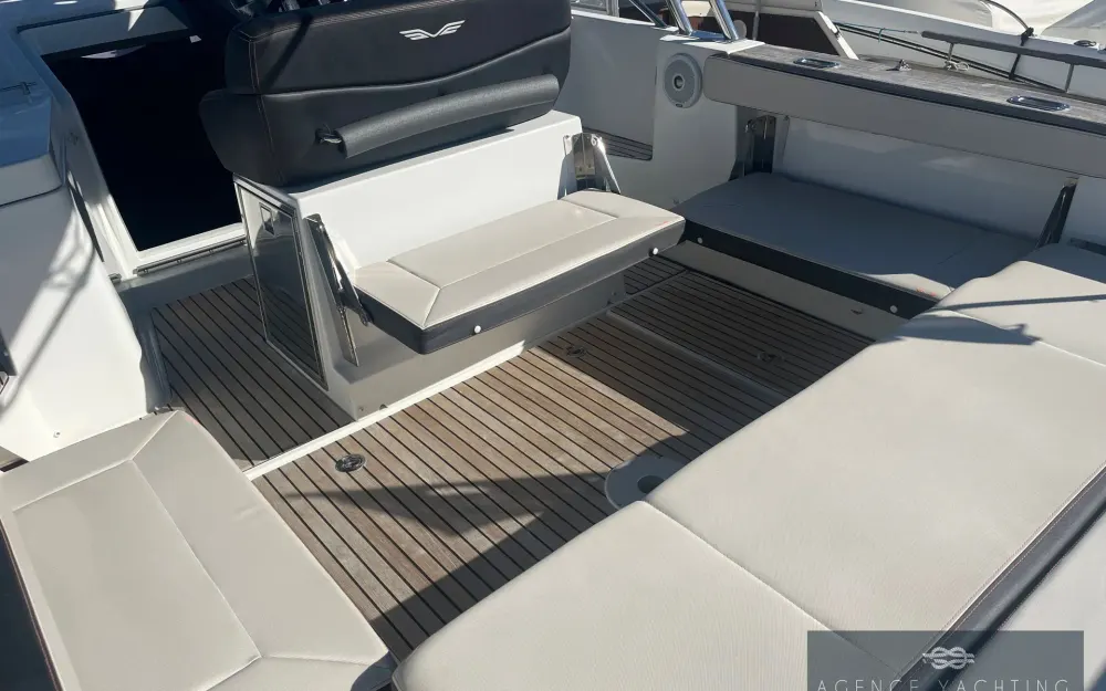 slider 15 Beneteau Flyer 8.8 SUNdeck