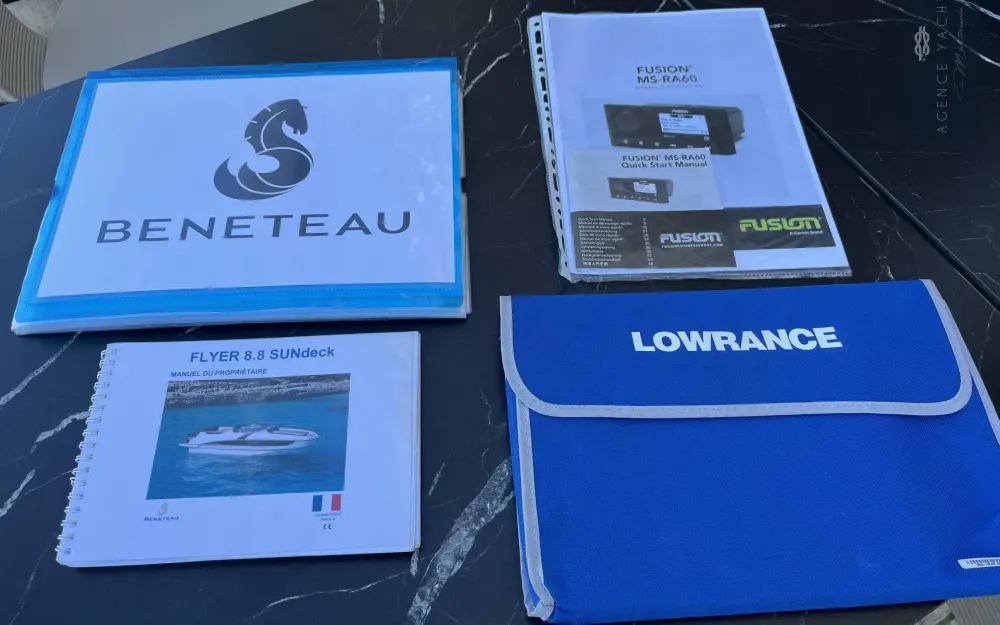 slider 31 Beneteau Flyer 8.8 SUNdeck